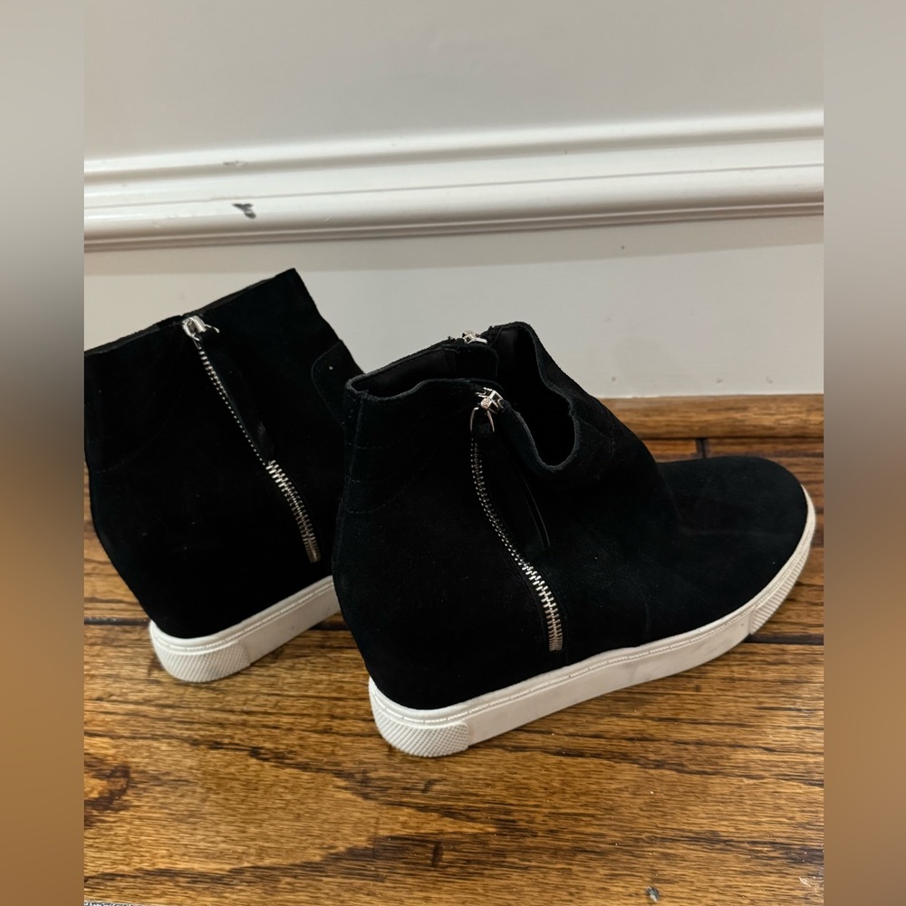 Steve Madden Wedgie wedge sneaker Size 8